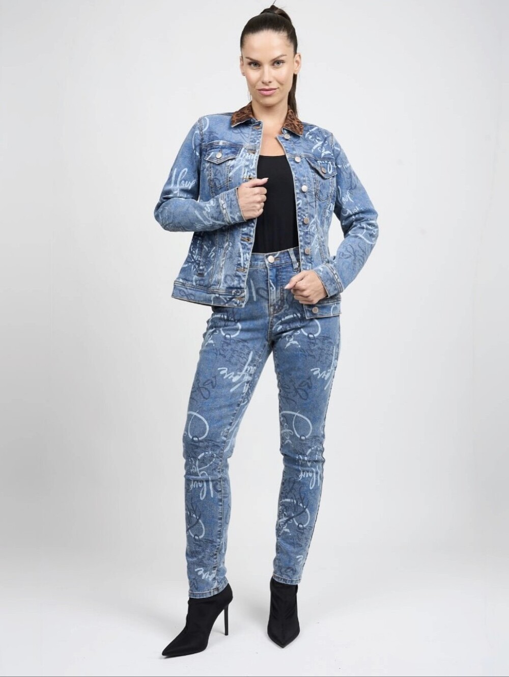 DG2 By Diane Gilman Graffiti Jeans